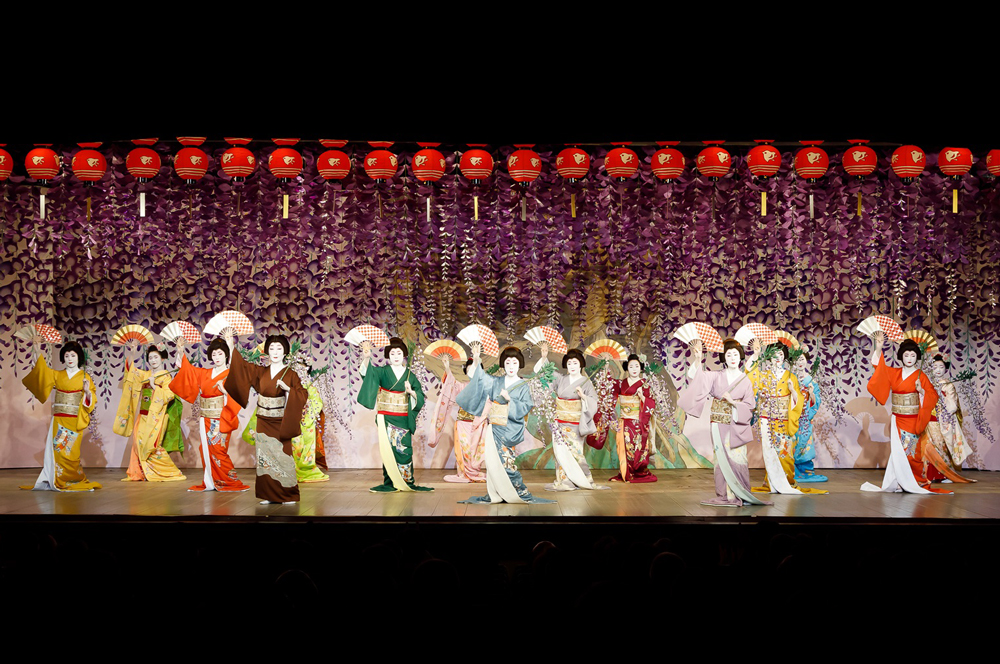 芸舞妓による華やかな京のをどり クラブツーリズム花街貸切公演