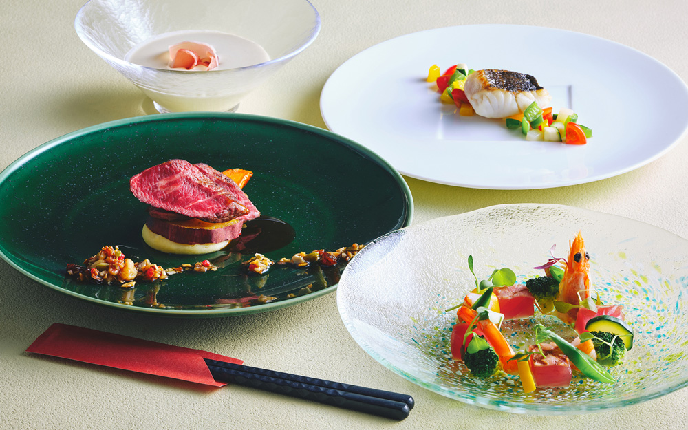 ダイニングカフェ&バー「ロンド」