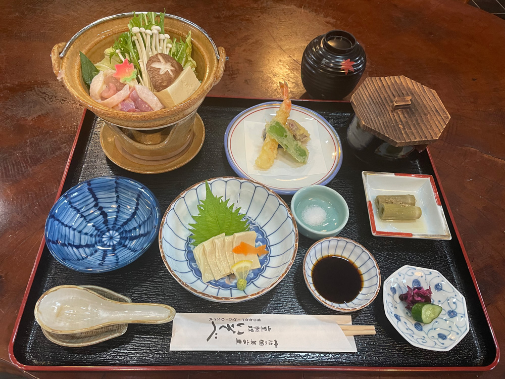 昼食（イメージ）